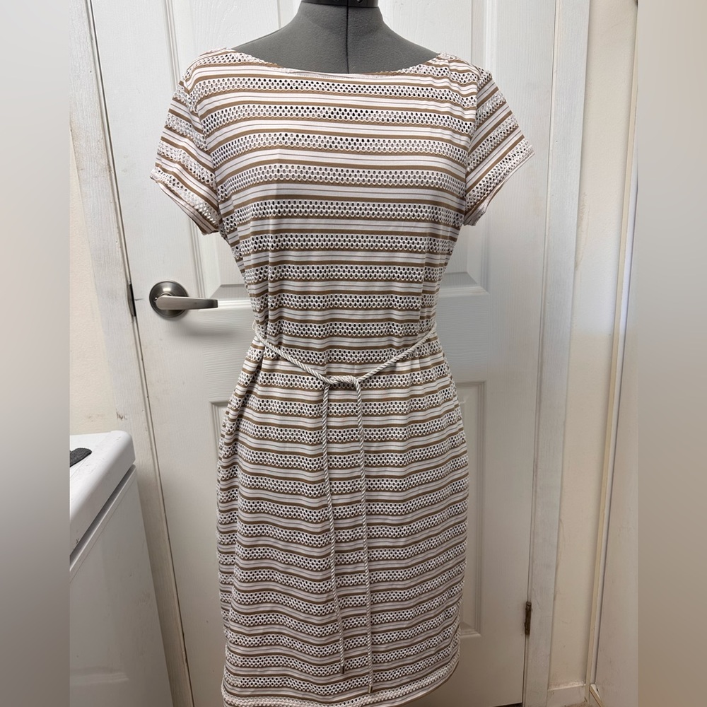 Sharagano Gold & White tie up dress